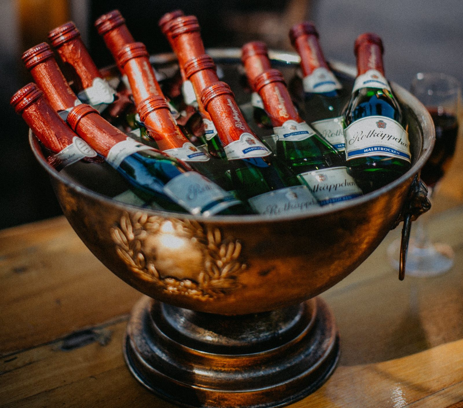 Sekt- o. Champagnerkühler „Gold“
